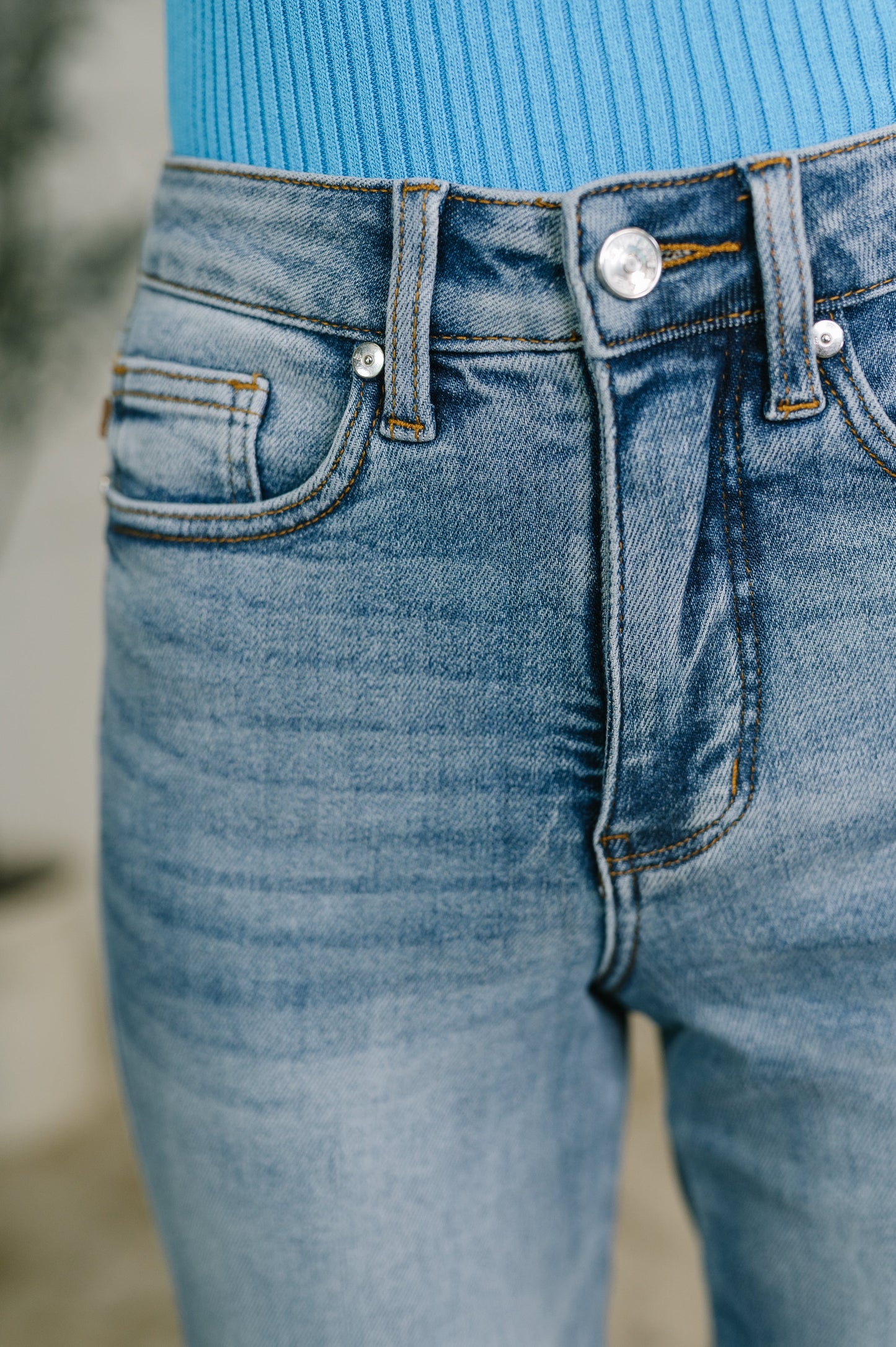 Carla High Waist Ankle Straight Jean in Break Through Blue